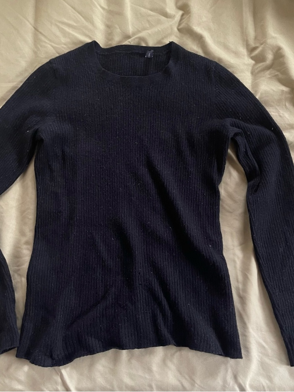 Women’s Black Ribbed Long-Sleeve Sweater